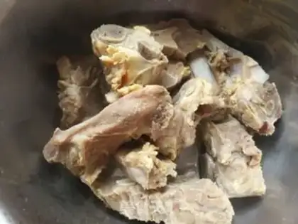 Make Bones soup and vegetables step 4