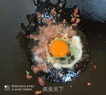 Make Cream sausage egg fried rice step 3