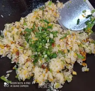 Make Cream sausage egg fried rice step 7