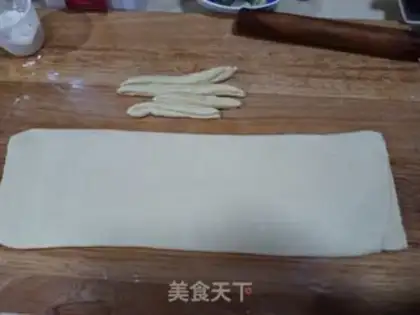 Make Danish chocolate rolls step 0