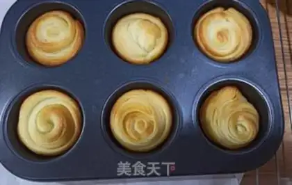 Make Danish chocolate rolls step 3