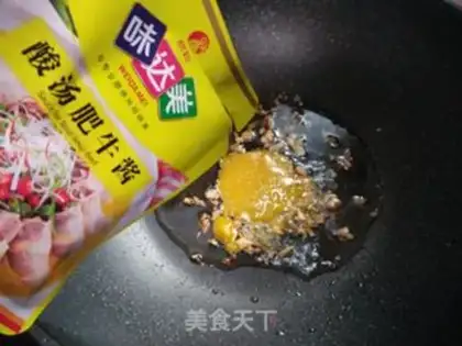 Make Sour soup, sour cow sauce, and weed step 6