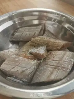 Make Dried fish step 1