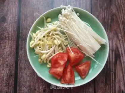 Make ♪ Golden mushrooms and bean sprouts ♪ step 1