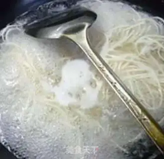 Make Beef sauce, white silk, noodle step 13