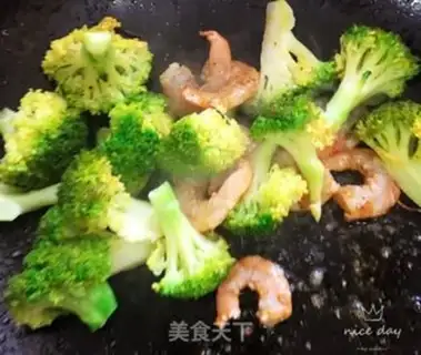 Make Shrimp sprouts step 7