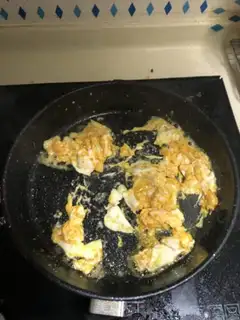 Make Cream fried eggs step 1