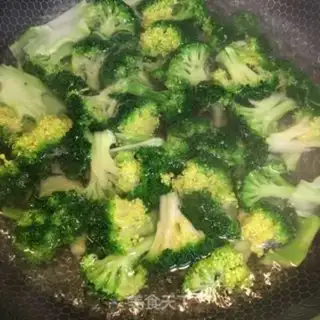 Make Squirt the broccoli step 1