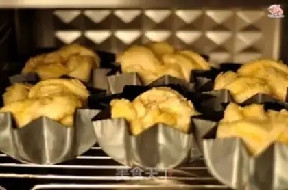 Make Star-shaped coconut bread step 13