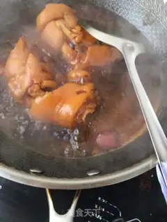 Make Red burning pig hoof step 11