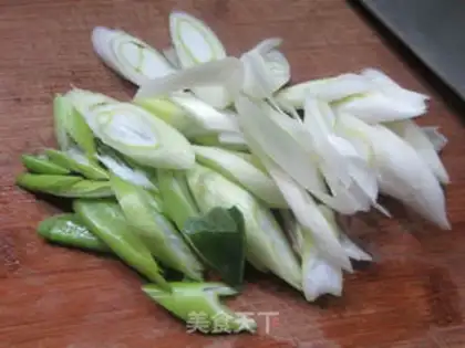 Make Scrawny onion tofu step 6
