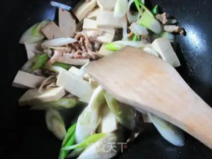 Make Scrawny onion tofu step 9