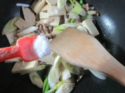 Make Scrawny onion tofu step 11