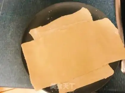 Make A simple barley pretzel pizza step 3