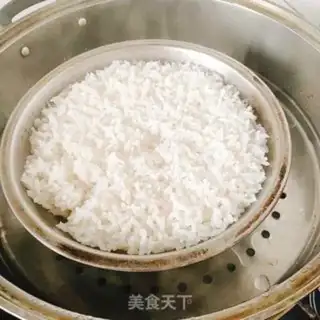 Make Garlic sausage fried rice step 0