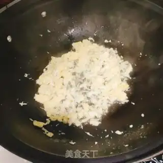 Make Garlic sausage fried rice step 4
