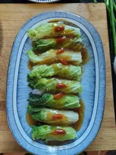 Make The sauerkraut rolls step 13