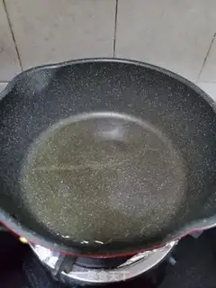 Make Scrambled eggs step 5