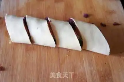 Make Flowers and rolls step 6