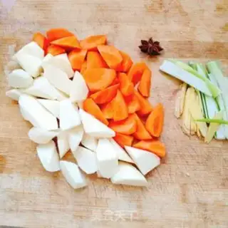 Make ♪ ♪ A pineapple steak ♪ step 1