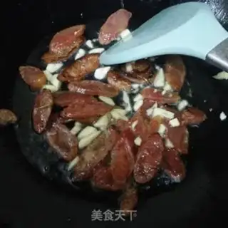 Make Weenie makes garlic step 4