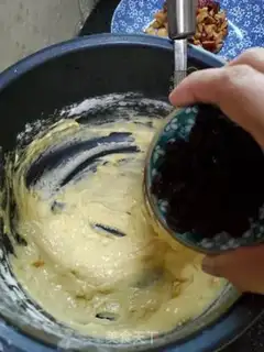 Make A red-tree banana cake step 6