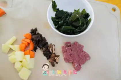 Make Beef soup step 1