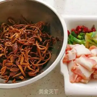 Make Dry tea mushrooms step 1