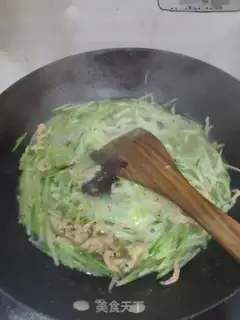 Make Shrimp radish soup step 8