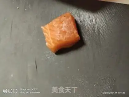 Make The salmon and the blue flowers step 1