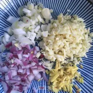 Make Garlic fried chicken wings step 2