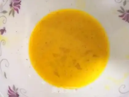 Make Apricot eggs step 1