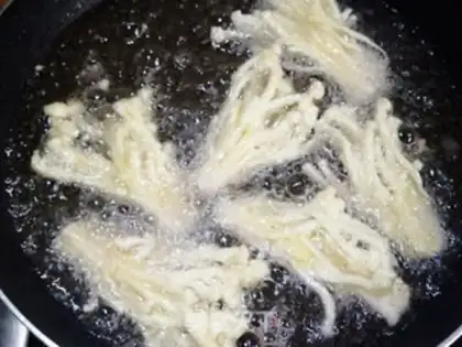 Make Fries of golden mushrooms step 5