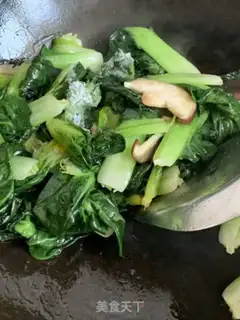 Make Fried mushrooms for the mint step 2