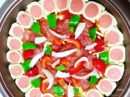 Make Bacon pizza by ham step 15