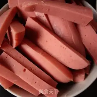 Make Apricot and ham sausage step 1