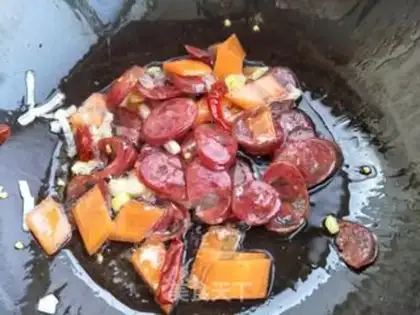 Make Weenie fried pastry step 6