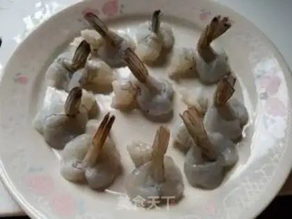 Make Pixie-tail shrimp ball step 3