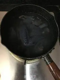 Make A rooster with a cucumber step 0