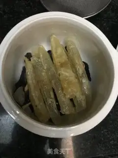 Make A rooster with a cucumber step 3