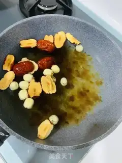 Make Peach glue milk step 1