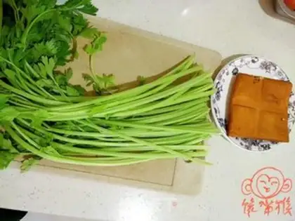 Make Dry celery step 0