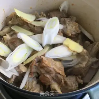 Make The lamb stews the carrots step 5