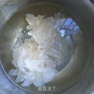 Make Silver ear gold soup step 0