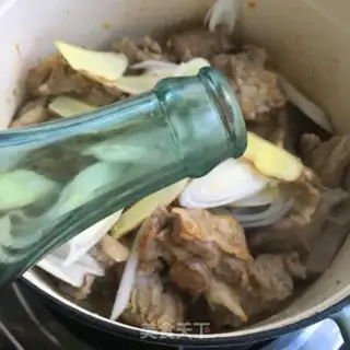 Make The lamb stews the carrots step 6