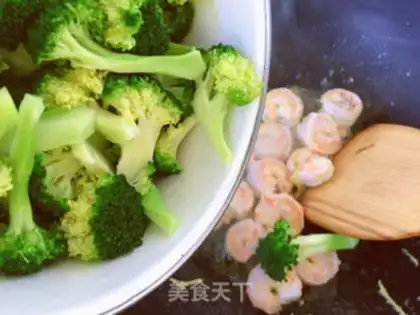 Make Shrimp balls with broccoli step 7