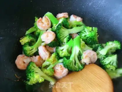 Make Shrimp balls with broccoli step 9