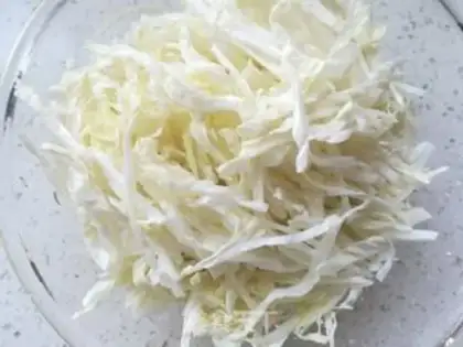 Make Bean-dry with cabbage step 1