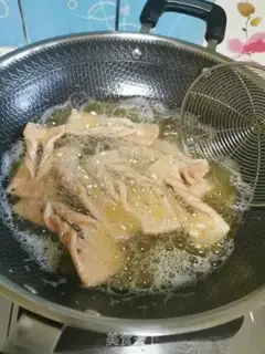 Make A wide-spread southern egg step 7