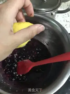 Make Apple blueberry jam cake step 1